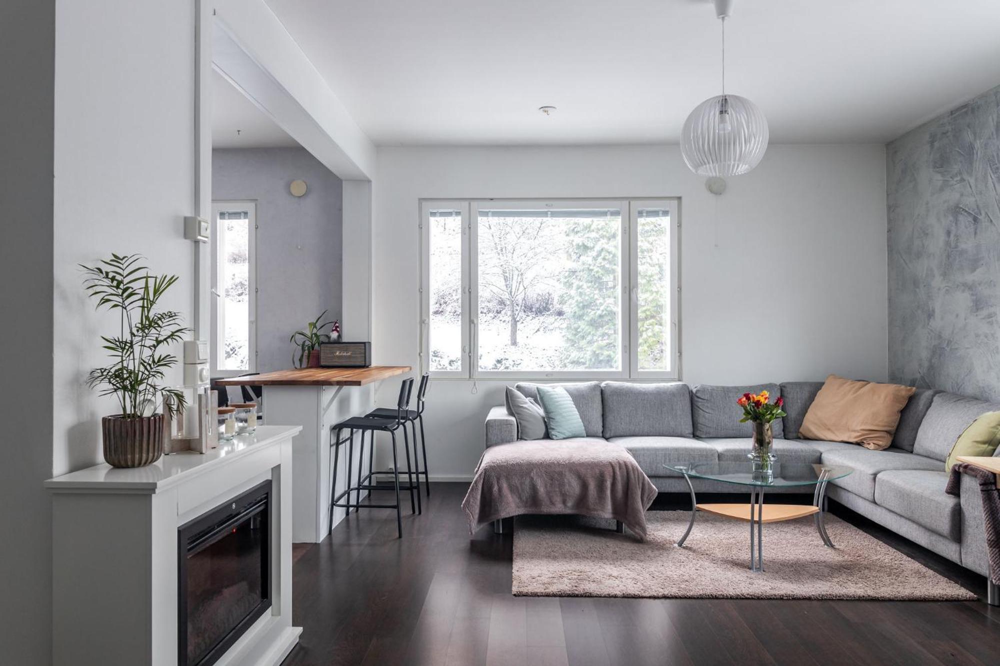 Beautiful 1br Near Center With Free Parking